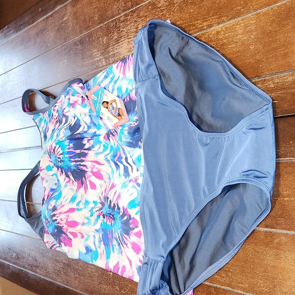 Free Country 2 Peice Swim Set